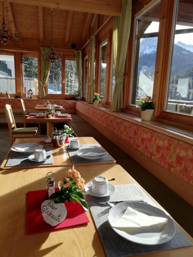 Hotel Garni Isarlodge Wiesenhof Scharnitz Esterno foto