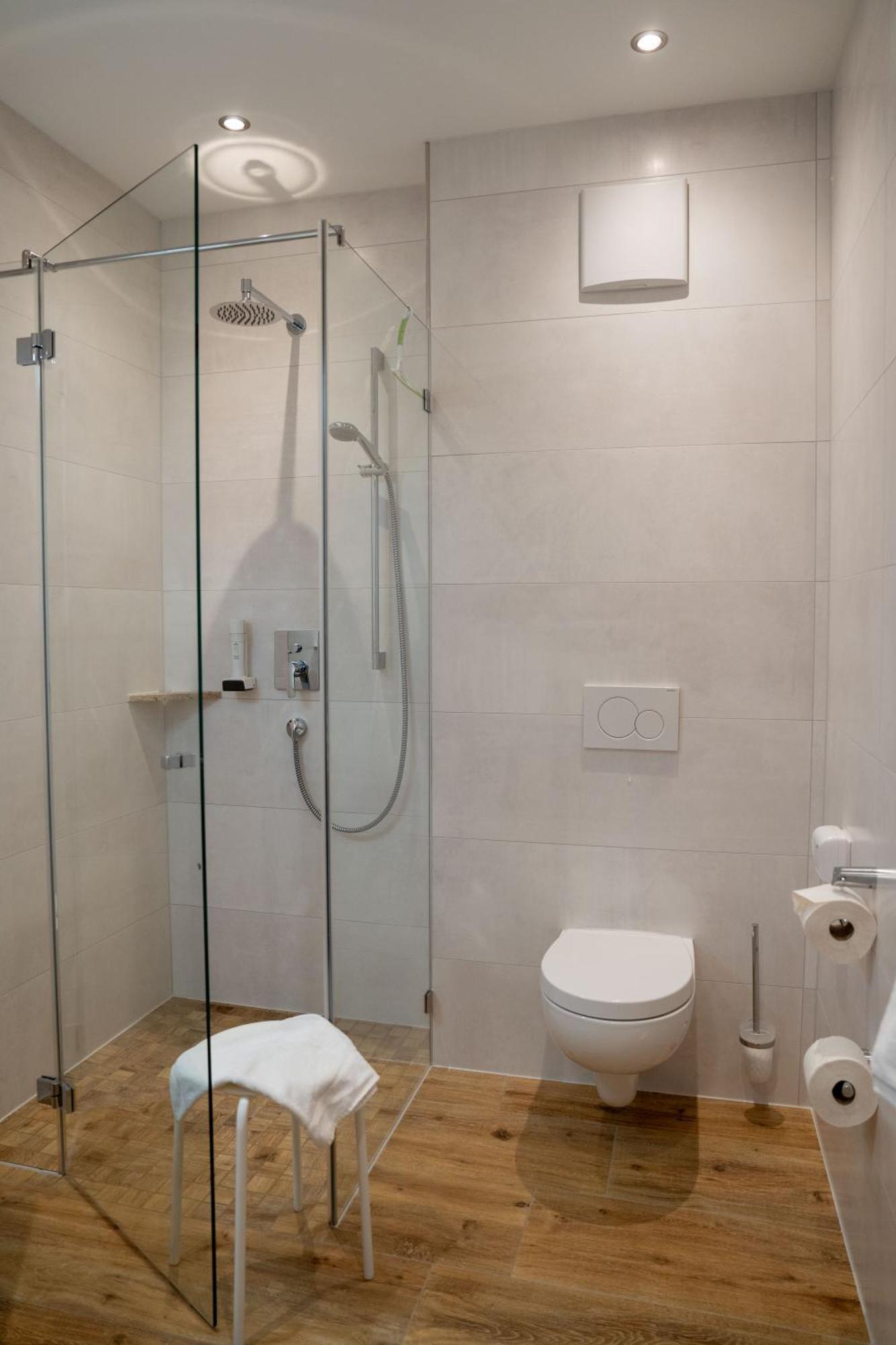 Hotel Garni Isarlodge Wiesenhof Scharnitz Esterno foto